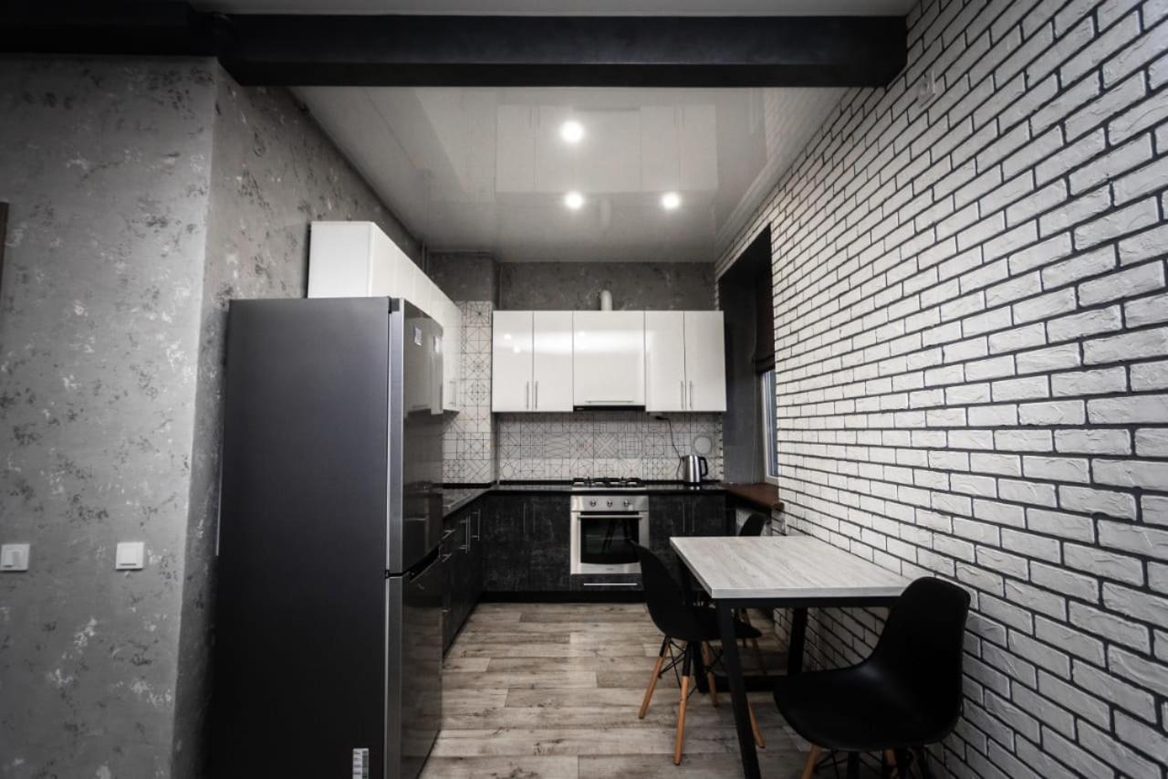 Loft Apartment On Svobody Kamjanske Exterior foto